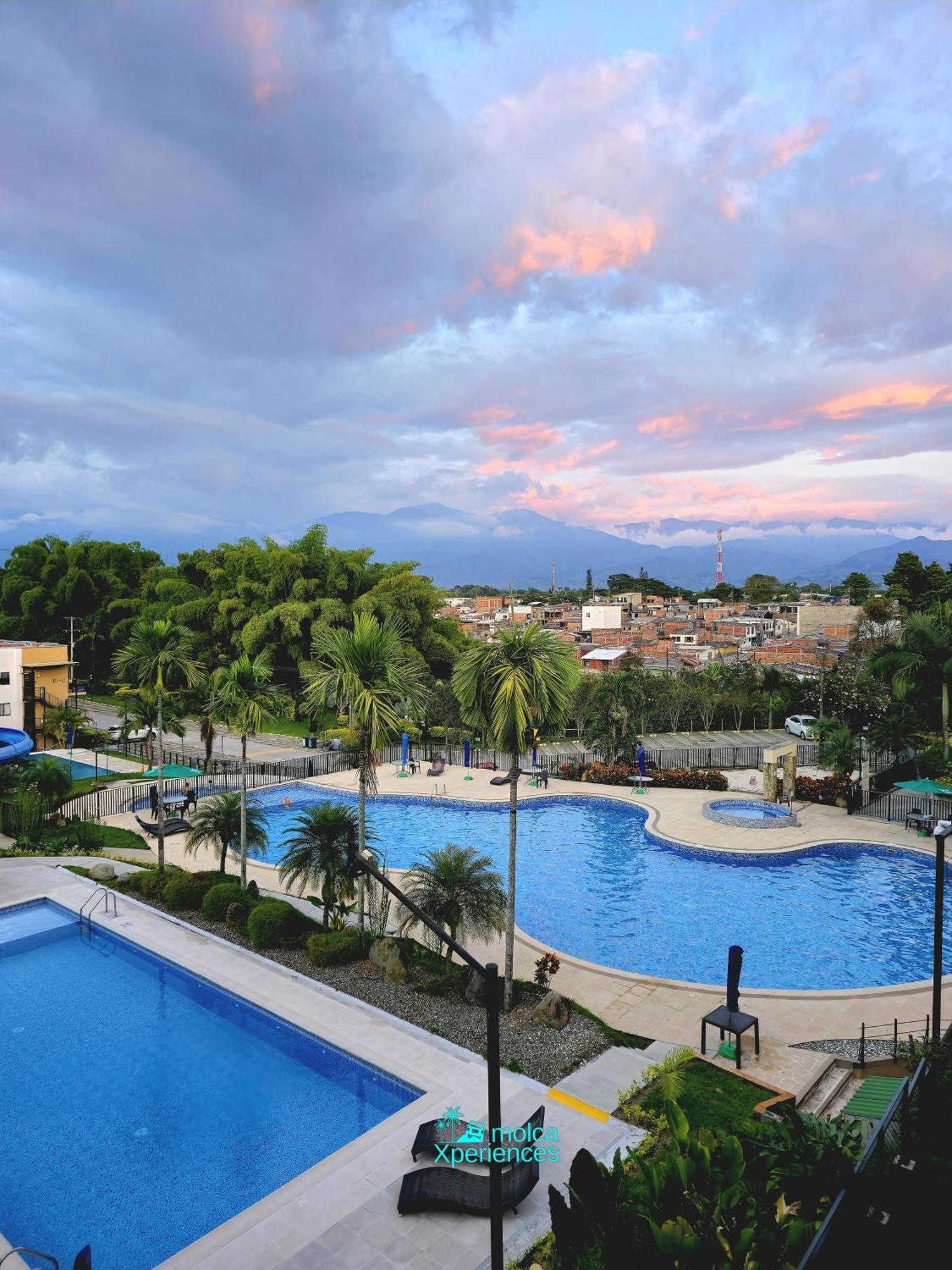 Apartamento Privado Vacacional A 5M Del Aeropuerto, 20 Minutos Del Parque Del Cafe Y Centro De Armenia Con 4 Piscinas, 3 Jacuzzi, Sauna By Molca Xperiences 3H מראה חיצוני תמונה