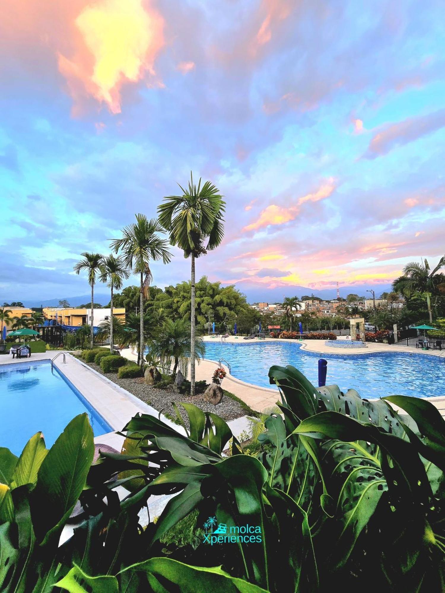 Apartamento Privado Vacacional A 5M Del Aeropuerto, 20 Minutos Del Parque Del Cafe Y Centro De Armenia Con 4 Piscinas, 3 Jacuzzi, Sauna By Molca Xperiences 3H מראה חיצוני תמונה