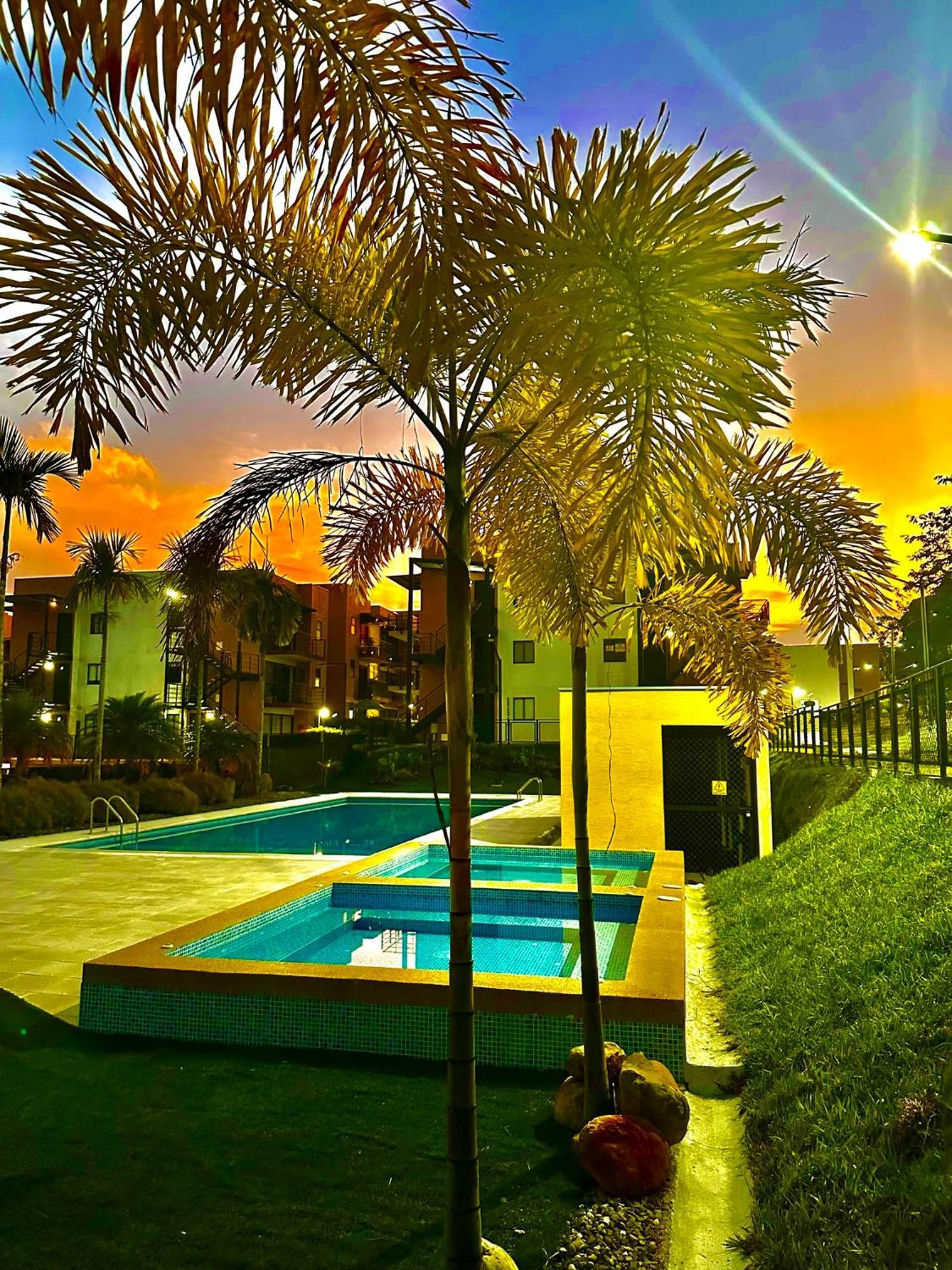 Apartamento Privado Vacacional A 5M Del Aeropuerto, 20 Minutos Del Parque Del Cafe Y Centro De Armenia Con 4 Piscinas, 3 Jacuzzi, Sauna By Molca Xperiences 3H מראה חיצוני תמונה